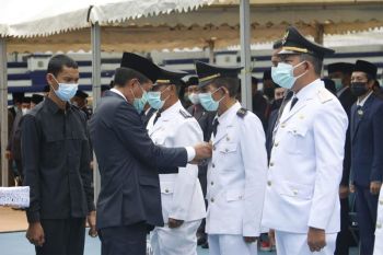 Bupati  Barito Utara   lantik  221 pejabat