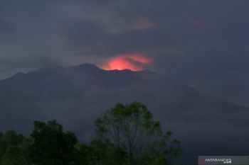 Gunung Raung Waspada