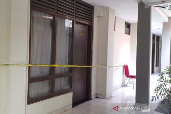 Mayat wanita dalam posisi duduk ditemukan di lemari