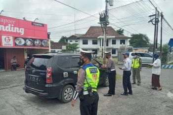 Dishub Sleman-Polda DIY melakukan rapid test di perbatasan