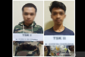 Polisi bekuk dua pemuda usia 21 tahun edarkan sabu-sabu di Kendari