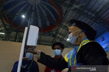 Wisuda tatap muka dengan protokol kesehatan