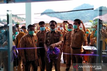 Bupati resmikan tiga gedung senilai Rp19,1 miliar