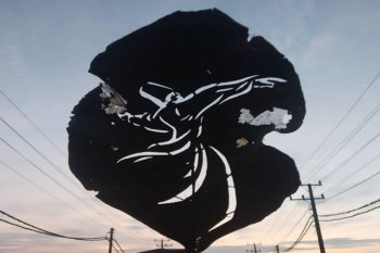 Mengenal seni ukiran daun karya perajin Kota Metro