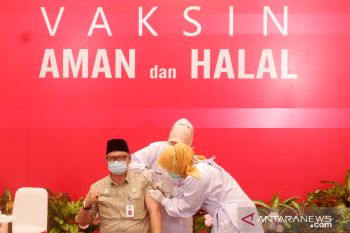 Nakes di Kepri sudah disuntik vaksin dosis pertama
