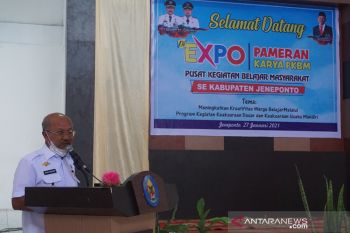 Pemkab Jeneponto gelar pameran karya PKBM