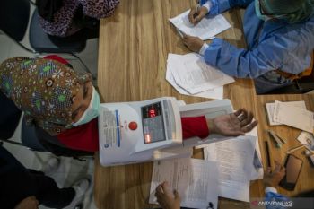 Penyuntikan vaksin COVID-19 di Sumsel tidak  terpaku target waktu