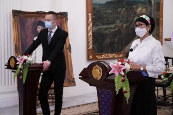 Menlu Retno Marsudi sambut baik kerja sama proyek jalan tol dengan Hongaria