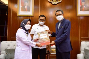 Kemendagri jadwalkan pelantikan kepala daerah terpilih pilkada serentak akhir Februari