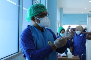 Nakes di pulau terluar Lampung telah jalani vaksinasi COVID-19