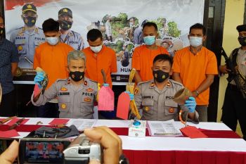 Polres Lombok Barat mengungkap kasus kepemilikan senjata api ilegal