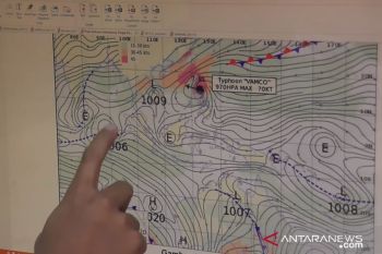 Waspada puting beliung di darat dan sengkayan di laut