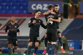 Manchester City tundukkan Everton 3-1