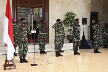 Danlantamal VIII resmi sandang pangkat Bintang Satu