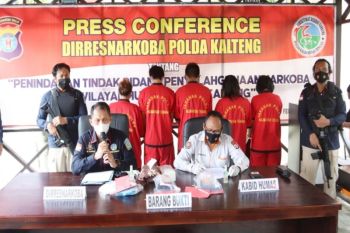 Polda Kalteng sita 261 gram sabu-sabu dari delapan tersangka