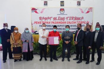 KPU Lampung Selatan tetapkan pasangan Nanang-Pandu sebagai Bupati dan Wakil Bupati terpilih