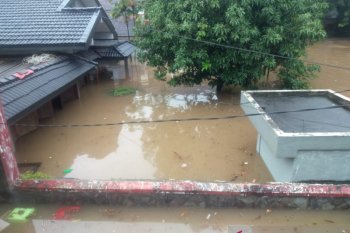 Ketum Partai Emas keluhkan banjir Jakarta tak pernah selesai kendati sudah ganti gubernur