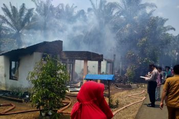Empat unit rumah terbakar di Pasaman Barat