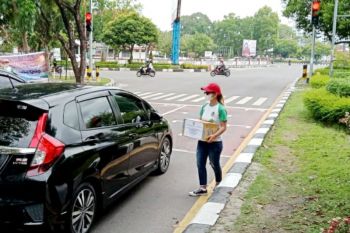 Tim Sepakbola PON Kalteng Putri galang dana hingga ke jalan