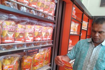 Penurunan omzet dapur Rendang di tengah pandemi COVID-19 mencapai 50 persen