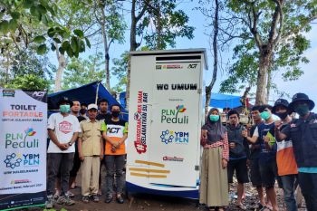 PLN salurkan 10 toilet portable untuk pengungsi Sulbar