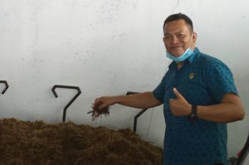 Ayo buruan, Si Landot Janda Muda dari DLH Solok siap melayani warga