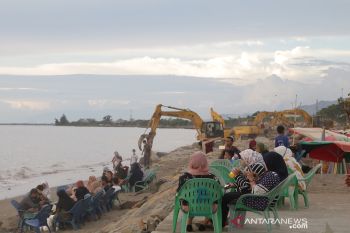 WISATA PANTAI PADANG
