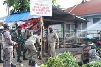 Pemkot Jayapura kembali tertibkan pedagang di pasar Youtefa Abepura