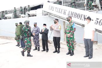 Kapolda NTB menghadiri upacara pelepasan Satgas Pamtas RI-RDTL Yonif 742/SWY tahun 2021