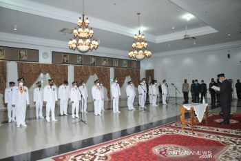 Gubernur ingatkan soal harmonisasi pada 11 kepala daerah yang dilantik