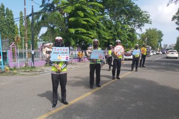 Satlantas Polres Sumbawa kampanyekan Kampung Sehat Jilid II kepada Pengendara &amp; pengemudi