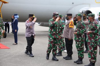 Panglima TNI dan Kapolri beri semangat Satgas Nemangkawi
