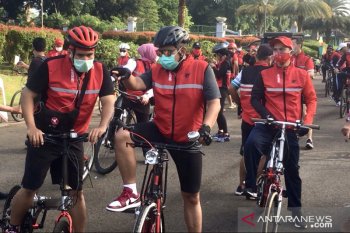 Sekjen PDI-P Hasto gowes serentak kampanyekan politik hijau