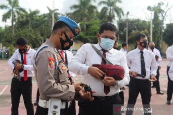 Kapolres Cilegon sidak senjata api anggotanya
