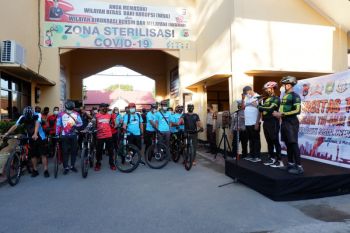 Tingkatkan sinergitas, TNI-Polri gowes bersama Forkopimda Kabupaten Sumbawa