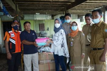 Pemkab Pangkep salurkan bantuan kepada korban angin puting beliung