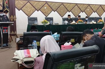 DPRD Padang usulkan pemberhentian Mahyeldi dan pengangkatan Hendri Septa sebagai Wako Padang