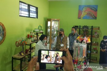 Mensos Risma rancang balai layanan terpadu di Bekasi