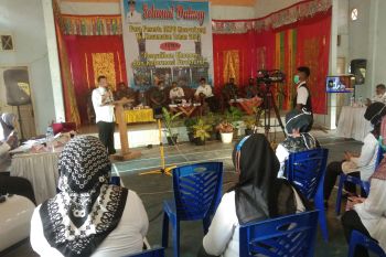 Bupati Pesisir Selatan sebut kritikan bentuk sinergi masyarakat terhadap pemerintah