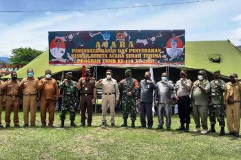 TMMD ke-110  wilayah Kodam XVII/Cenderawasih total bangun 10 unit rumah dan satu barak