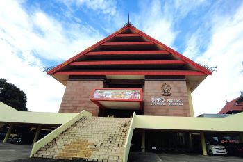 DPRD Sulsel tunggu SK Kemendagri terkait pengesahan dua caleg PAW