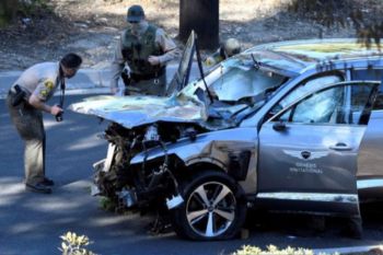 Penyelidik investigasi  data "black box" di mobil Tiger Woods