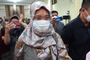 Nunik bantah semua pertanyaan jaksa KPK