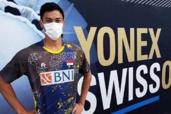 Cedera lutut, Shesar menyerah di Indonesia Open