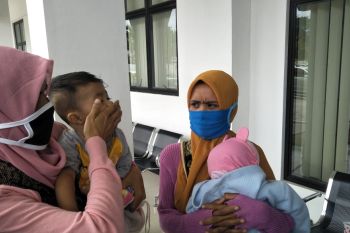 Sepakat damai, kasus empat IRT perusak atap gudang tembakau di Loteng berakhir