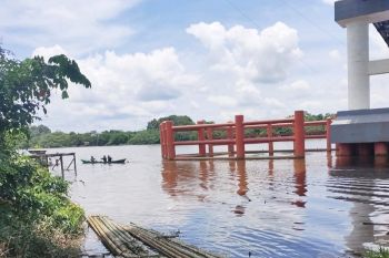 Listrik lima kecamatan di Kotim padam akibat kabel nyangkut antena tanker
