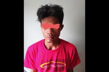 Pelaku Jambret di Jalan Lenek Lombok Timur babak belur dihajar warga