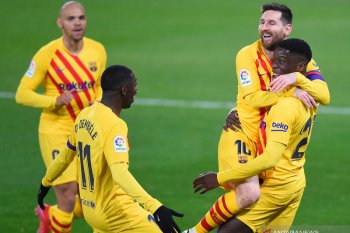 Bekuk Osasuna 2-0, Barcelona terus tempel Atletico di puncak