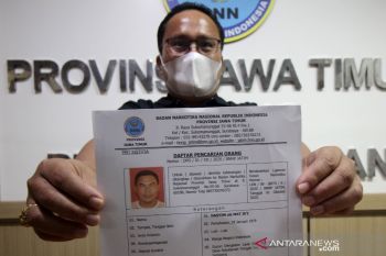 Petugas BNN dihadang massa saat buru bandar di Madura