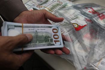 Dolar "rebound" di Asia setelah risalah Fed buka  diskusi "tapering"
